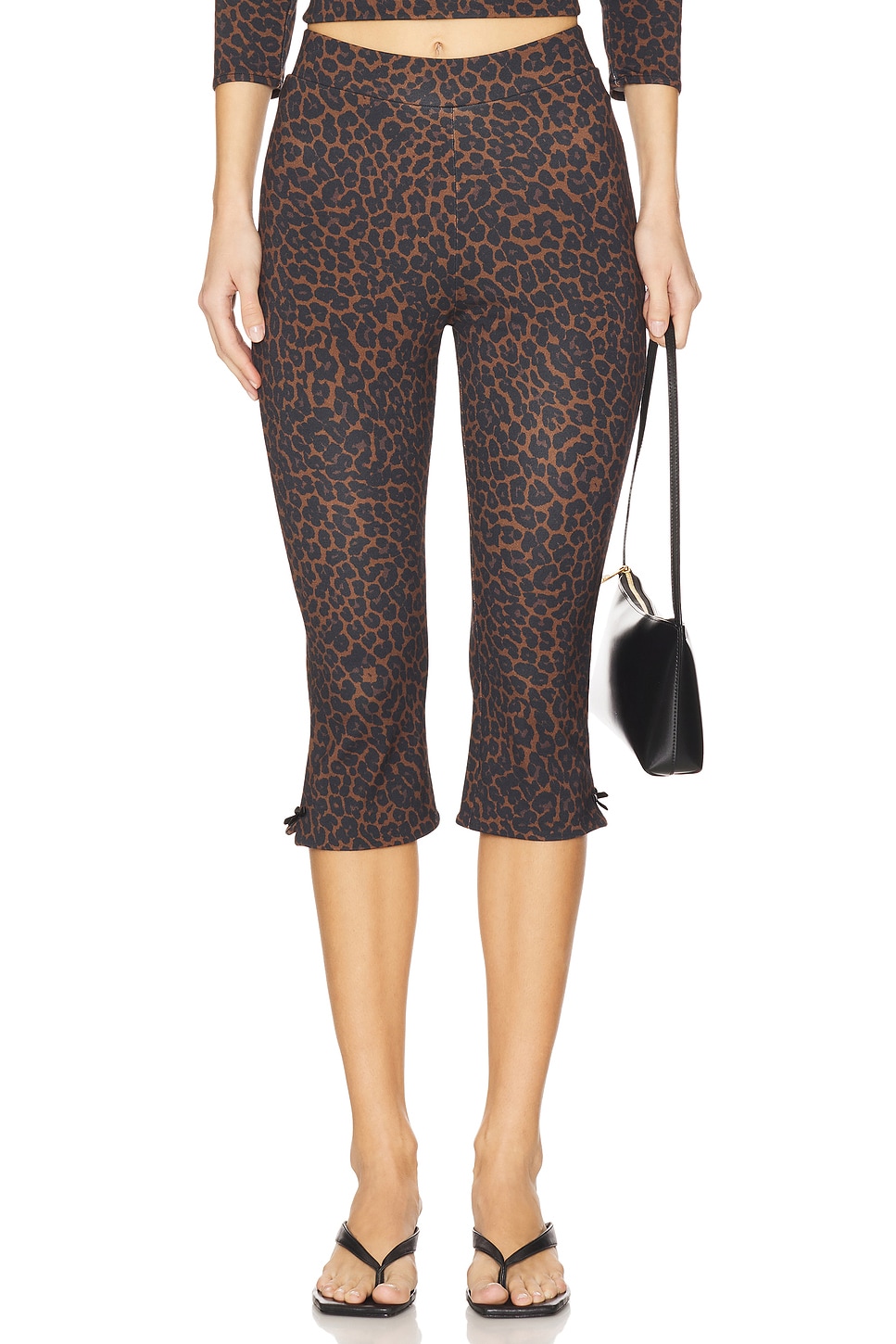 GUIZIO x REVOVLE Caria Capri Printed Pants