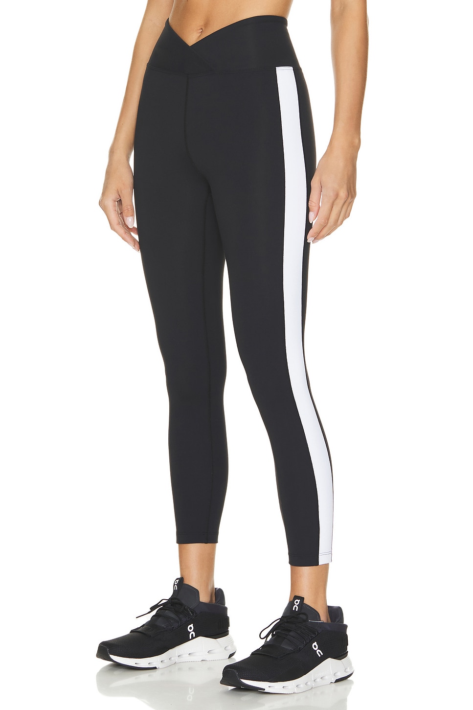 YEAR OF OURS Sport 7/8s Track Legging